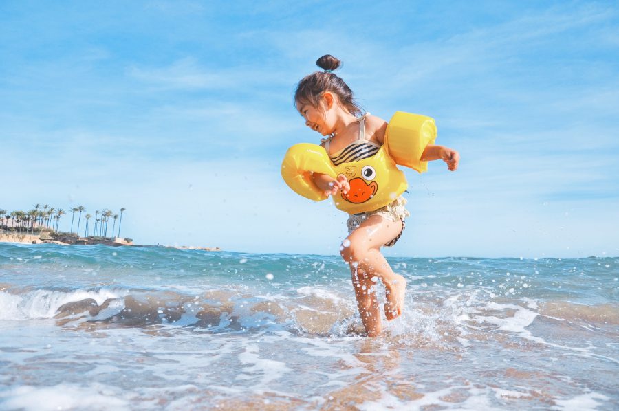 7 Best Swimming Floats and Aids for Toddlers & Kids